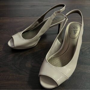Life Stride Soft System Taupe Teller Slingback Pump Women’s 8W